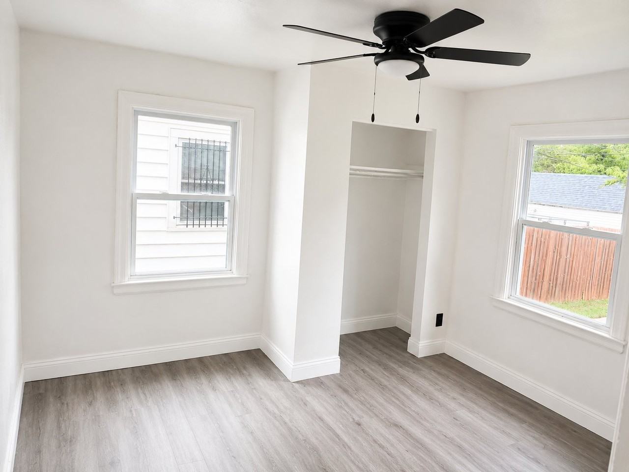 504 N Upland Ave - Photo 6 of 10