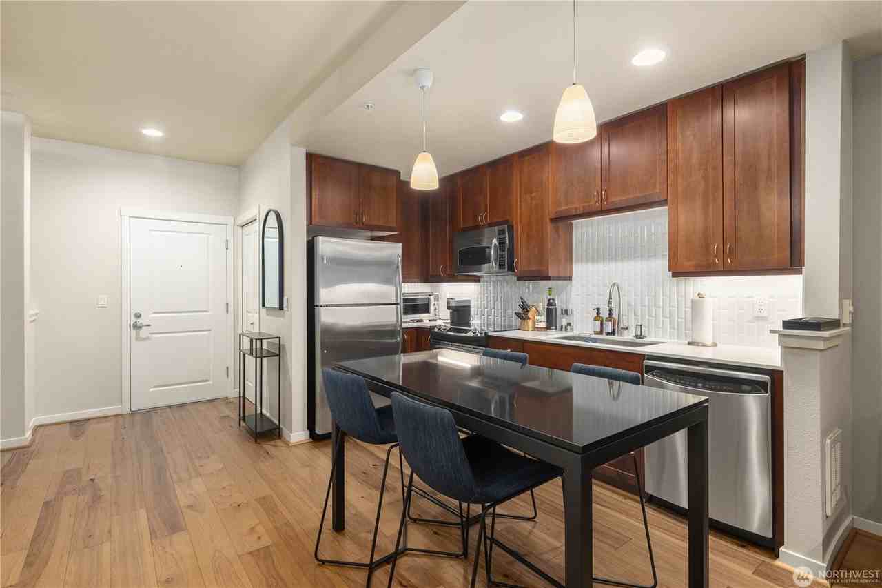 16141 Cleveland St #401 - Photo 4 of 8