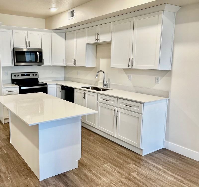 2101 N Main St #2