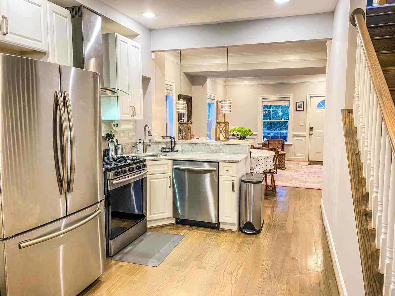 3615 Eastern Ave - Photo 6 of 32