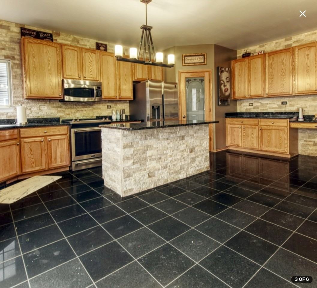 1018 Jewelflower Ln - Photo 3 of 5
