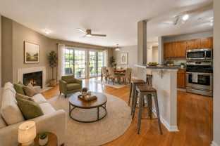 5S530 Scots Dr #18F - Photo 1 of 1