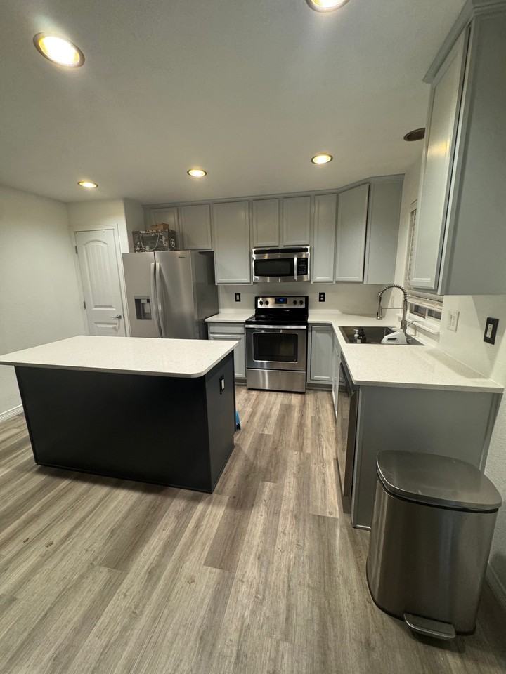 7836 Braxton Dr - Photo 3 of 20