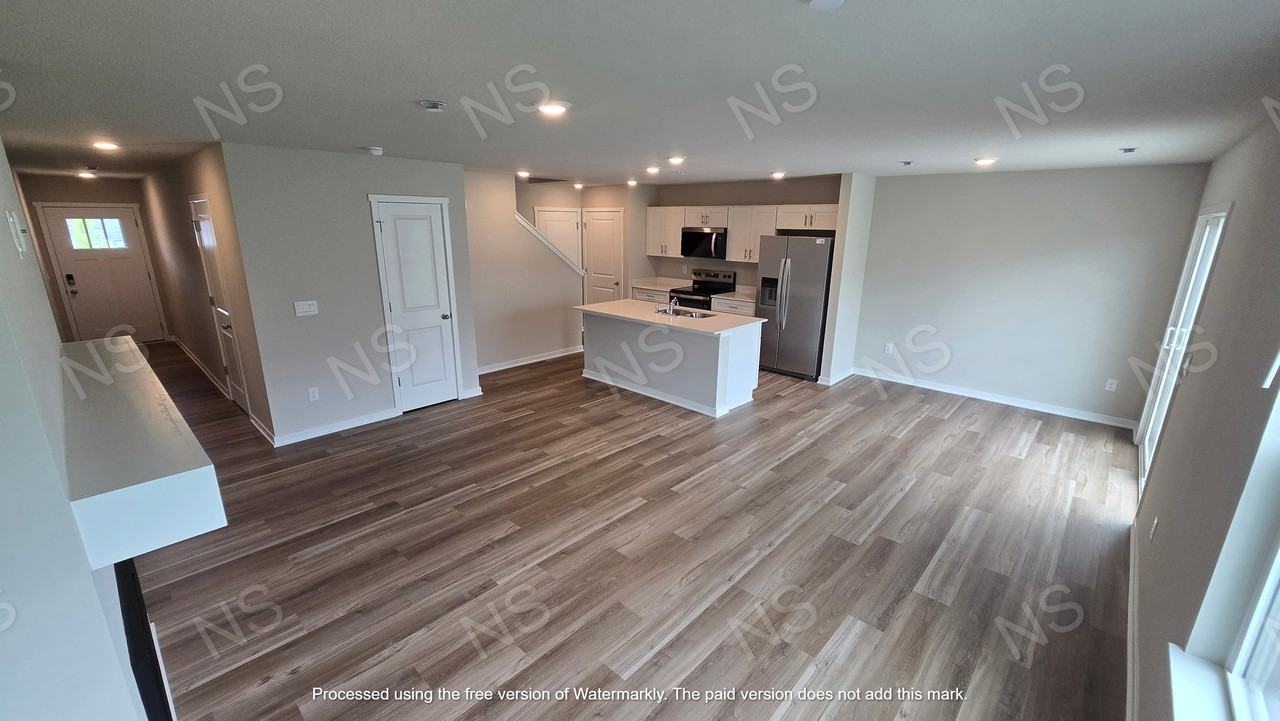523 Kinley Dr - Photo 5 of 20