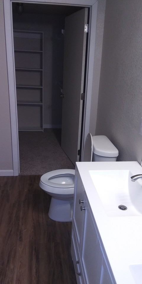 829 E Arlington Ave - Photo 7 of 16