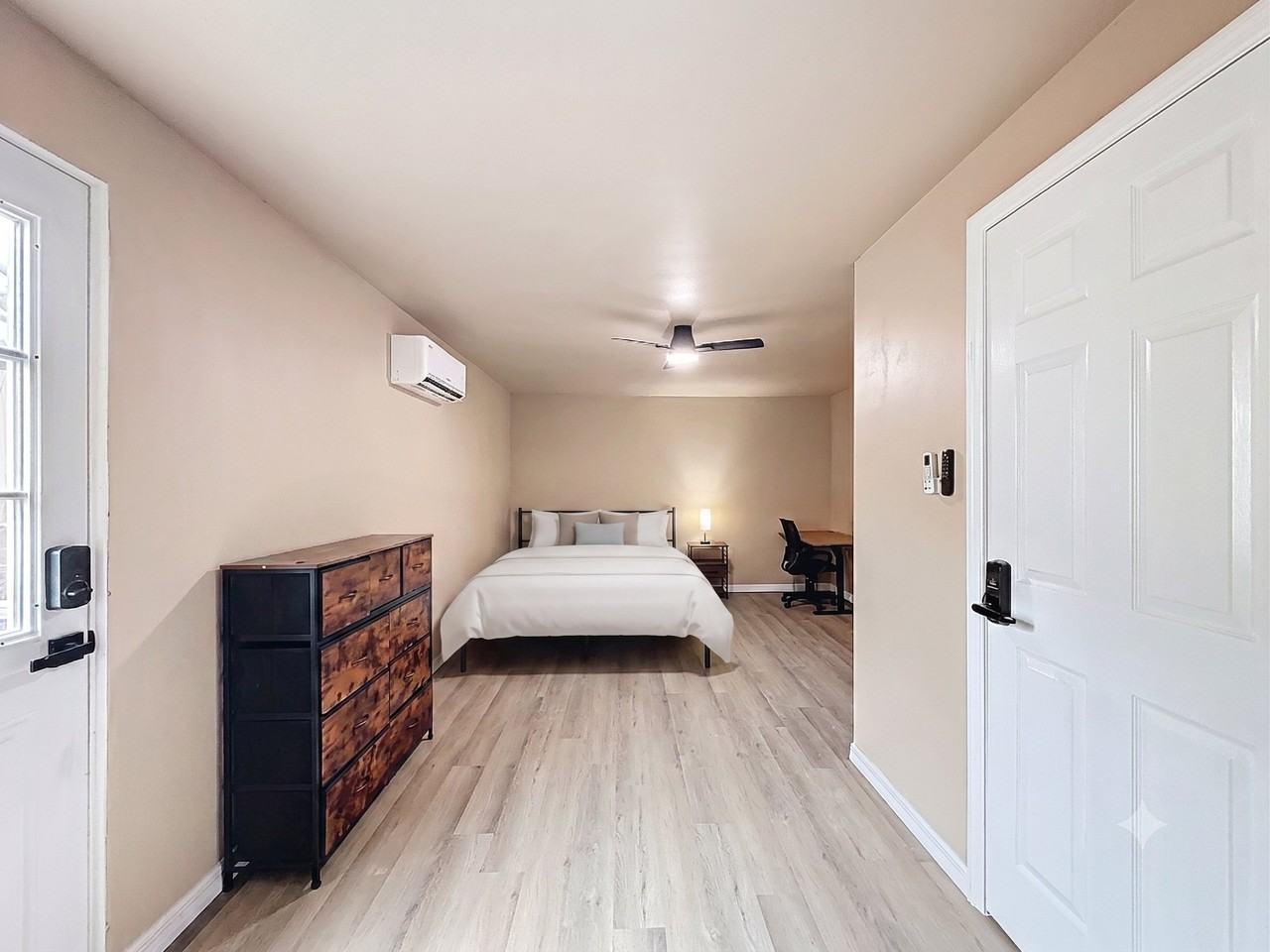 3632 Brompton Dr - Photo 3 of 18