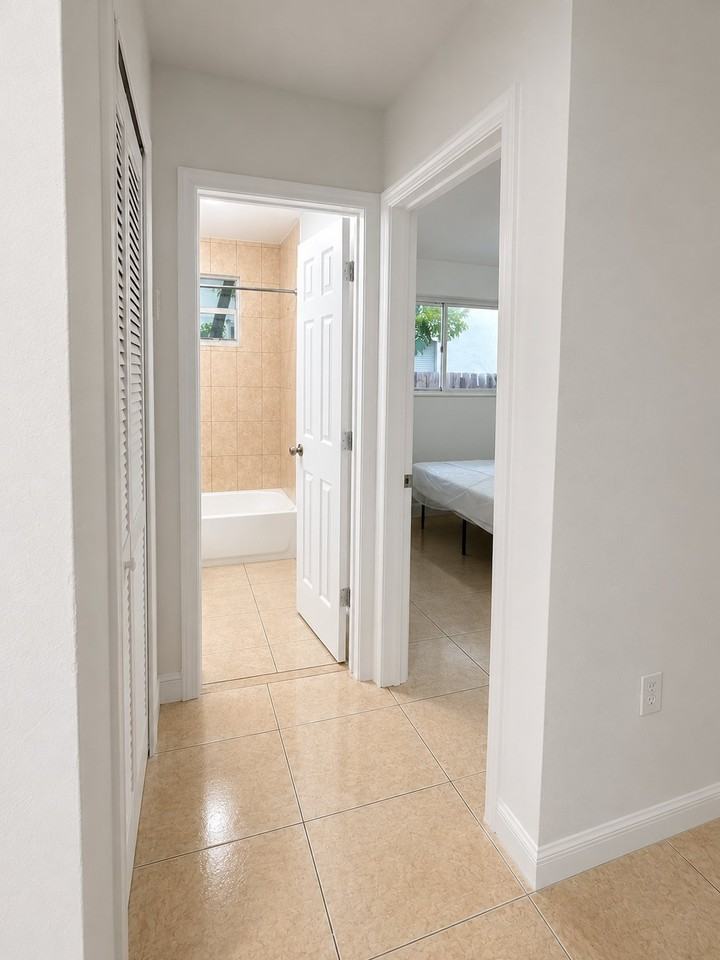 1404 Nw 60th St #A - Photo 6 of 10