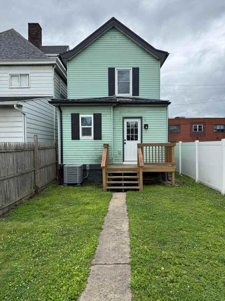 36 W Craig St - Photo 3 of 20