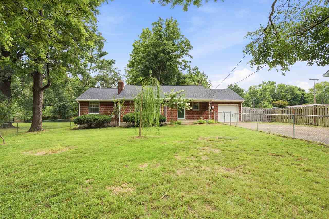1007 Fowler St - Photo 2 of 19