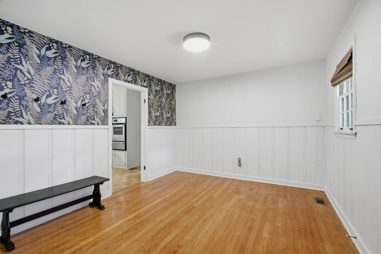 1007 Fowler St - Photo 7 of 19