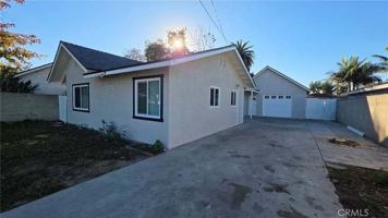 featured image of 1186 W 9th St