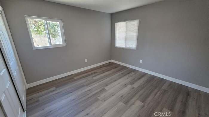 1186 W 9th St - Photo 7 of 8