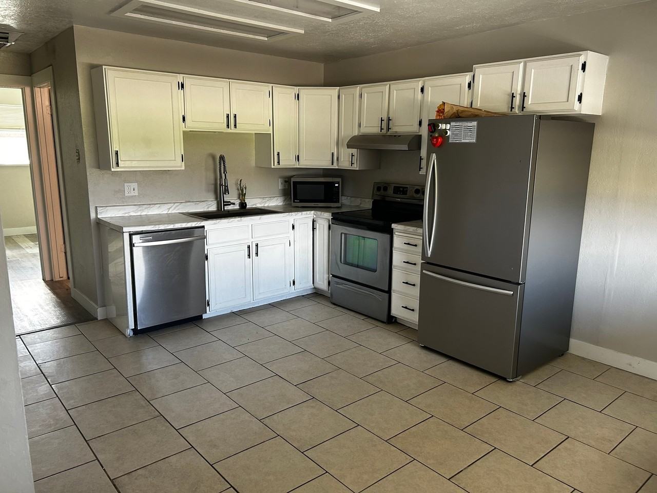 3679 Sw #47 - Photo 4 of 17
