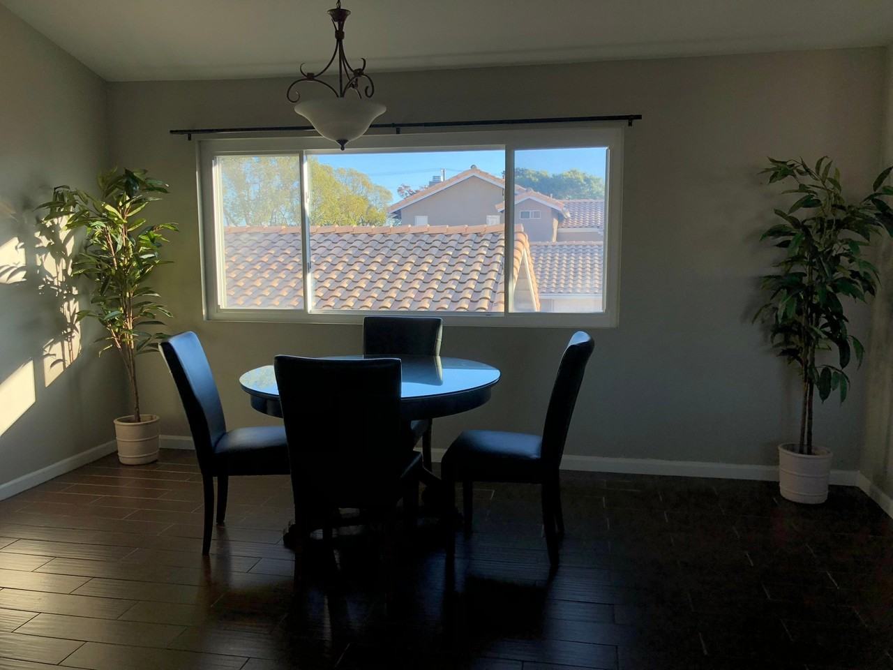 1370 Palomar Pl - Photo 6 of 10