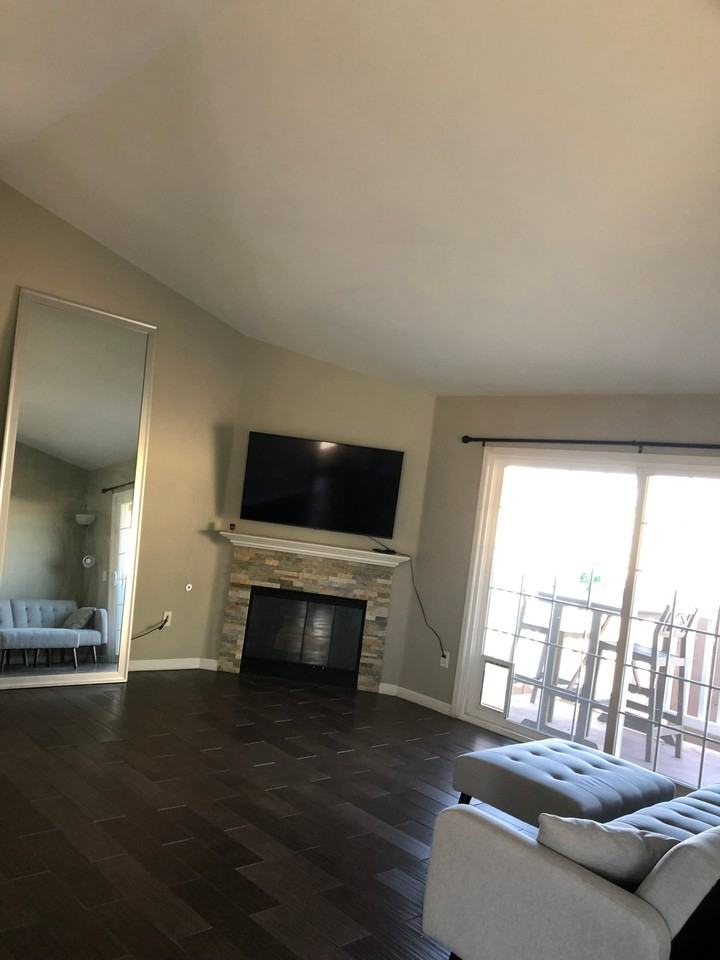 1370 Palomar Pl - Photo 7 of 10
