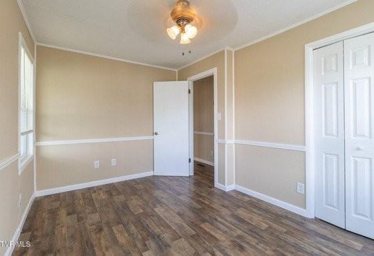 918 Federal St - Photo 6 of 9