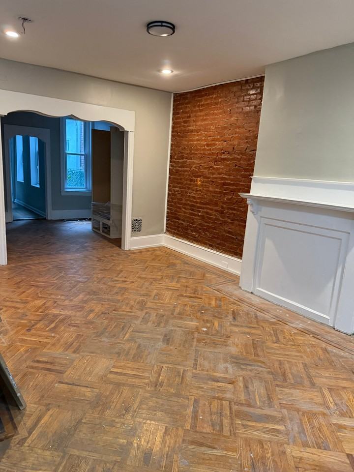1370 Narragansett St - Photo 5 of 20