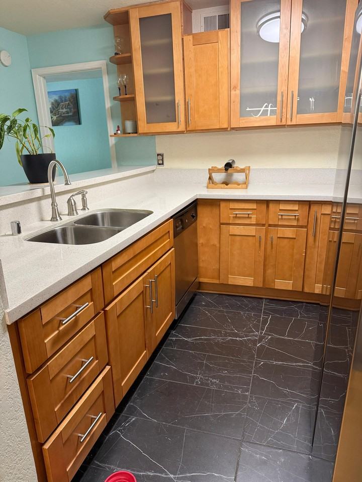 535 Pierce St #5109 - Photo 2 of 4