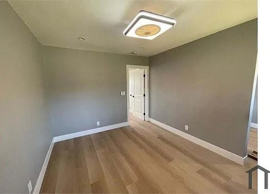 1343 Herald Ave - Photo 4 of 10