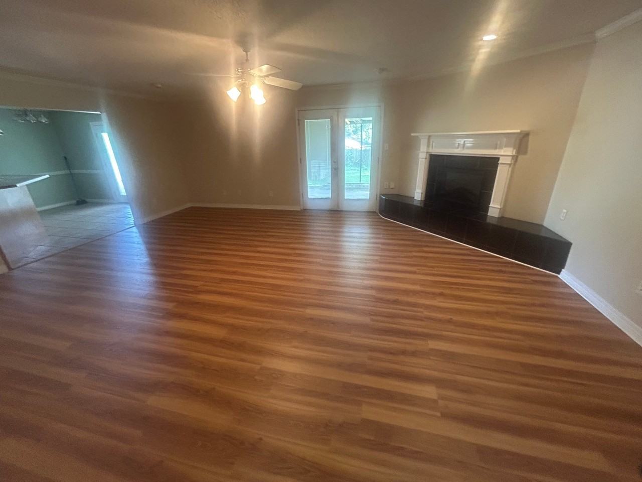 225 Denise Ln - Photo 4 of 24