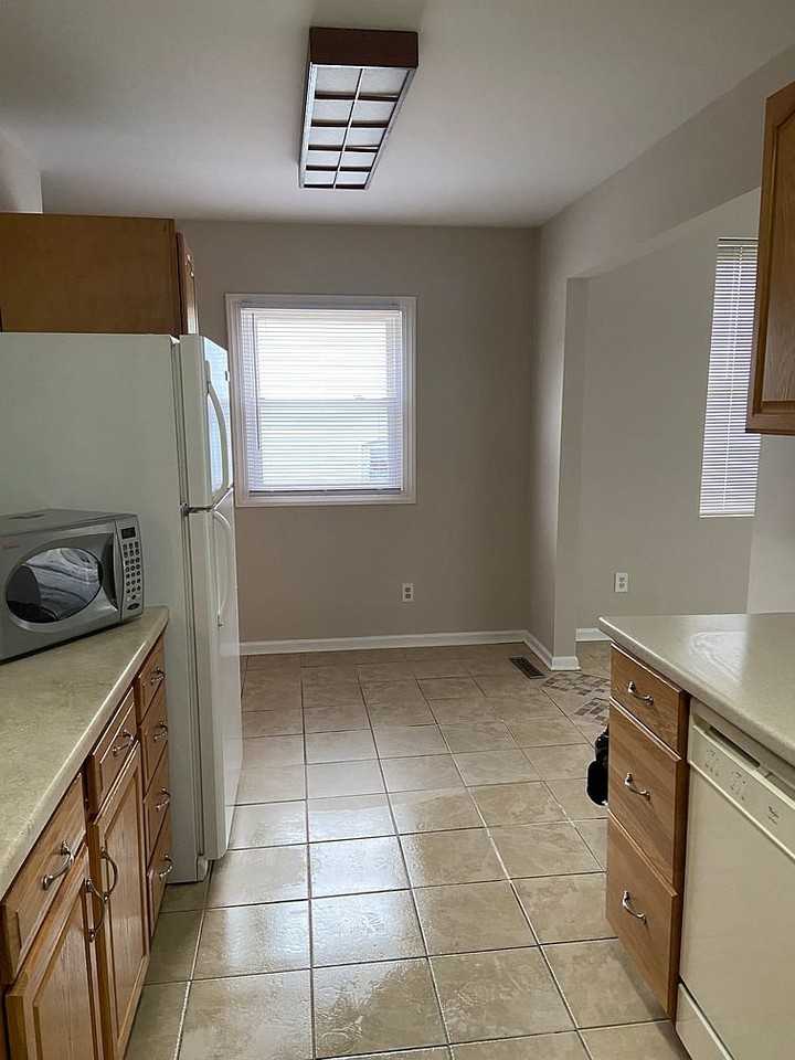 134 Lynch Farm Dr - Photo 4 of 10