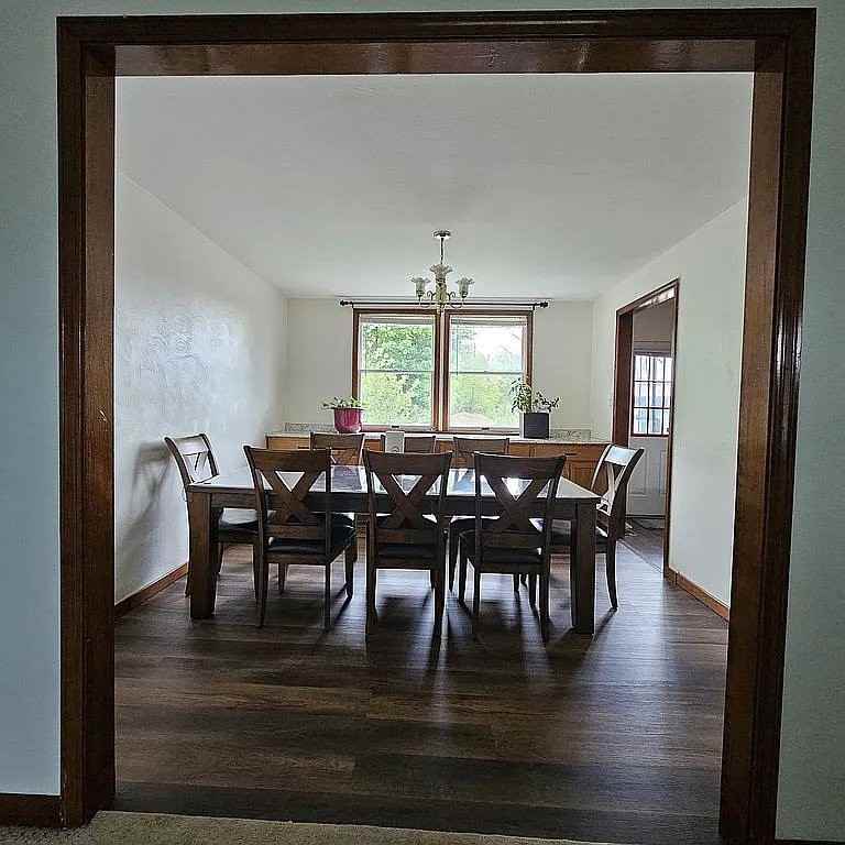 5163 Rosecrest Dr - Photo 2 of 8