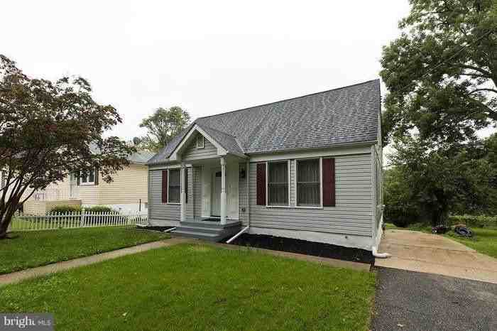 2156 Lorraine Ave - Photo 2 of 13