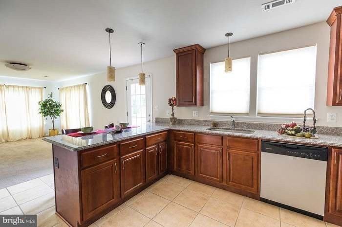 2156 Lorraine Ave - Photo 5 of 13