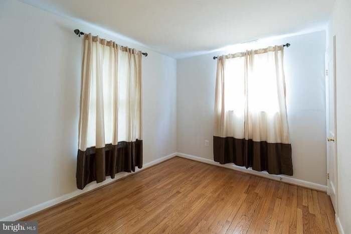 2156 Lorraine Ave - Photo 7 of 13
