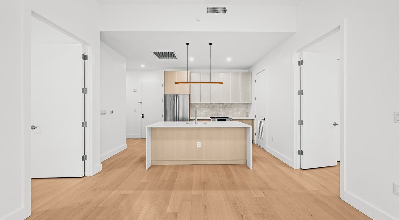 250 W 49th St #2701 - Photo 5 of 20