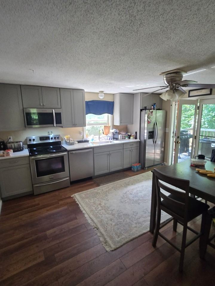 67A Speare Rd - Photo 2 of 13