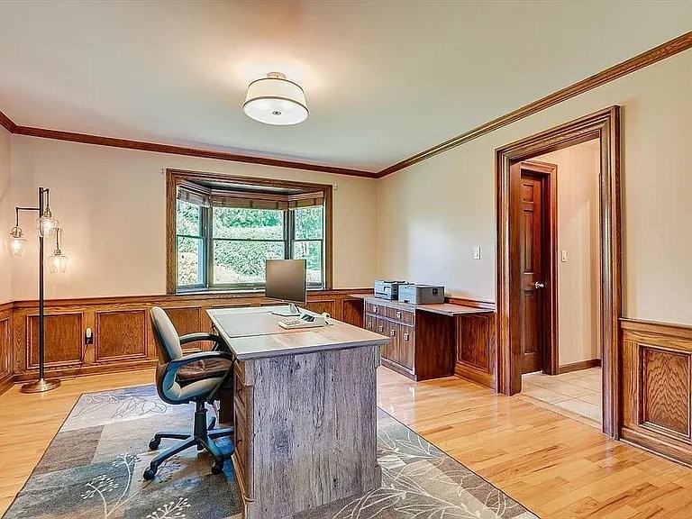 9 King Arthurs Ct - Photo 5 of 24
