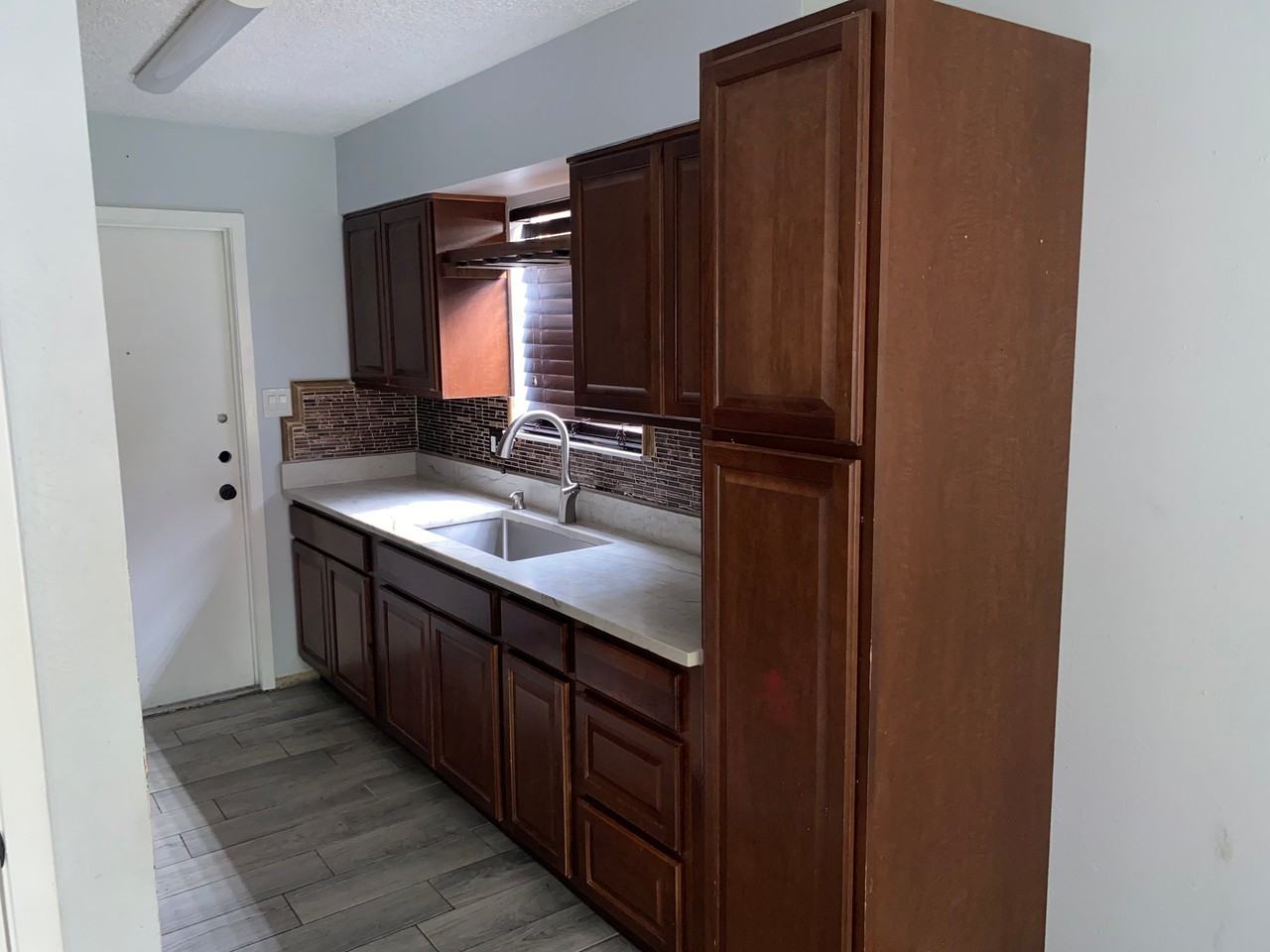 9455 Valley Dale St - Photo 5 of 20