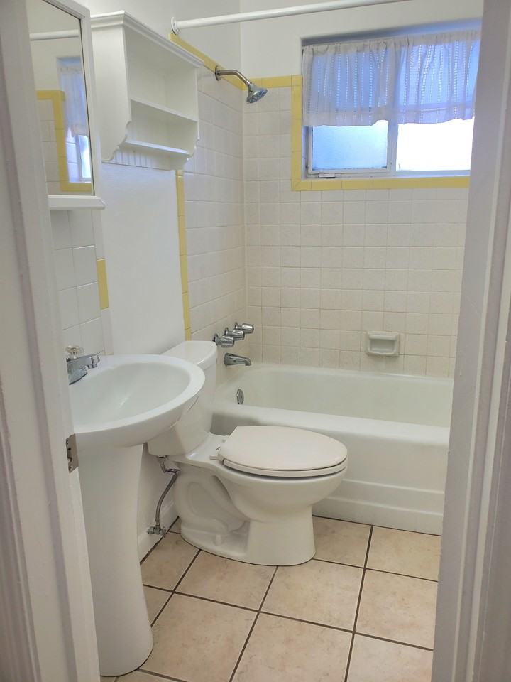 4732 E 1st St #NA - Photo 5 of 11