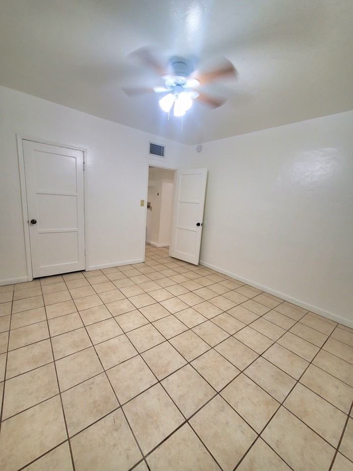 4732 E 1st St #NA - Photo 6 of 11