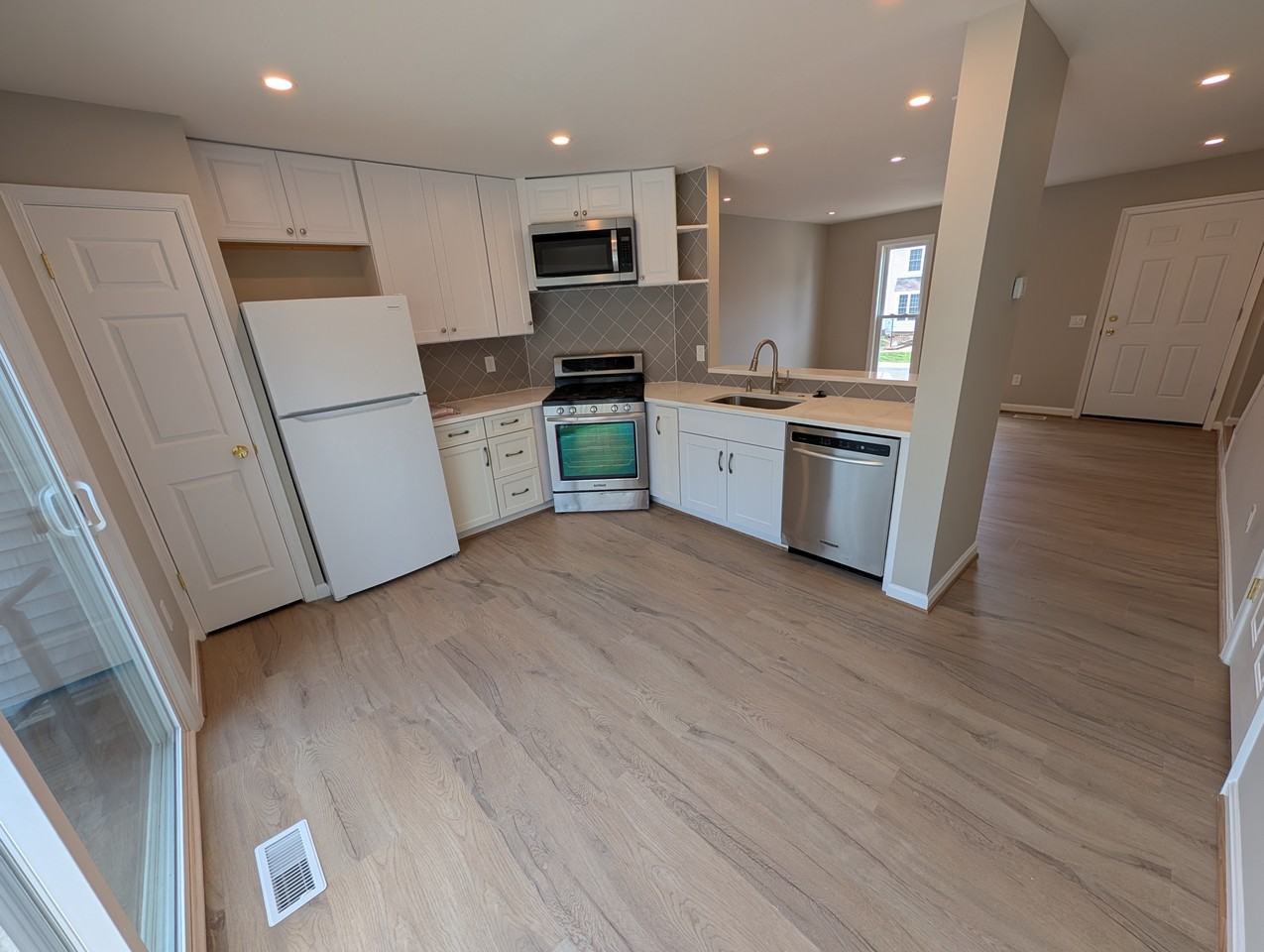 14710 Green Park Way #TH - Photo 4 of 14