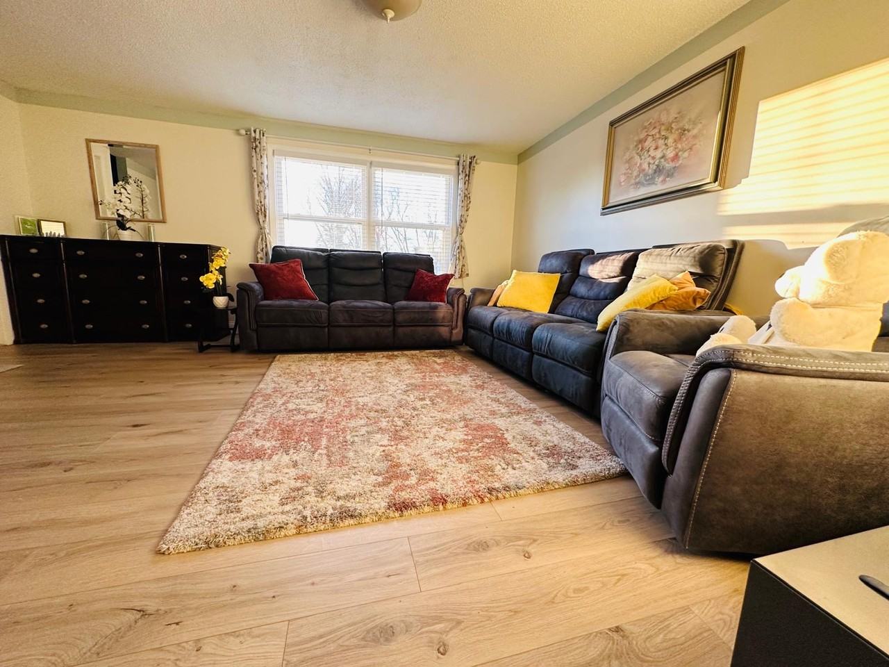 102 Charles St #B - Photo 3 of 5