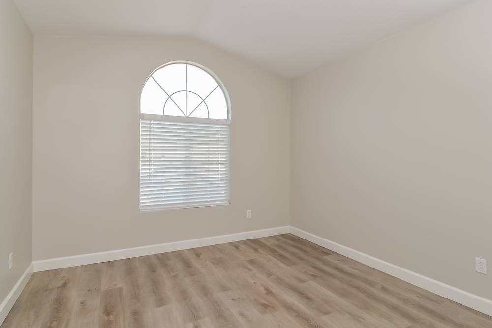 1855 Vista Pointe Ave #NA - Photo 7 of 11