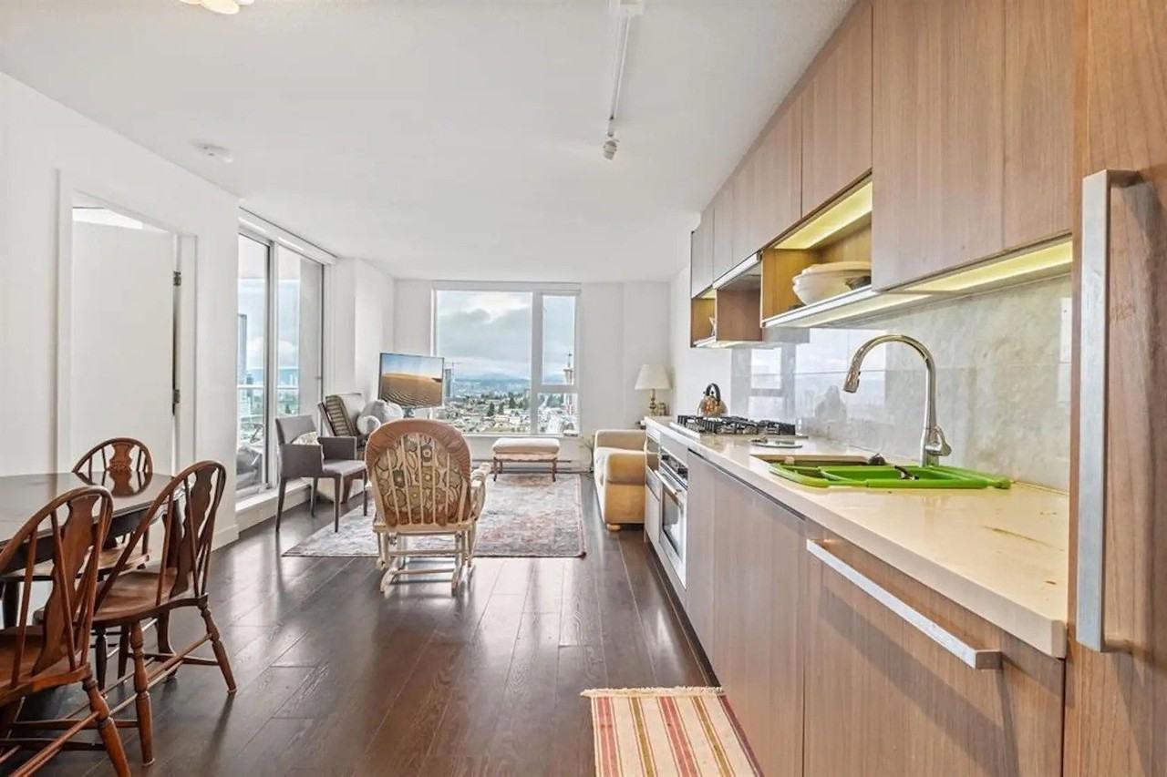 13750 100 Ave - Photo 4 of 16