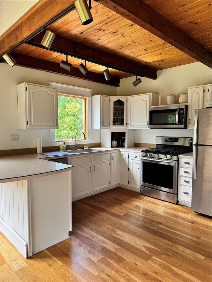 228 Staab Rd - Photo 5 of 31