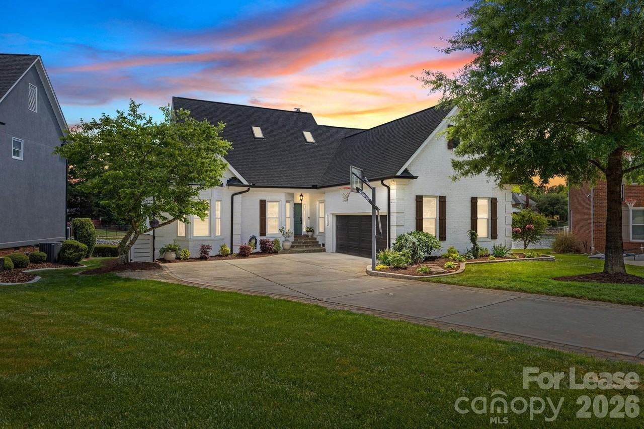 7322 Swansea Ln - Photo 3 of 41