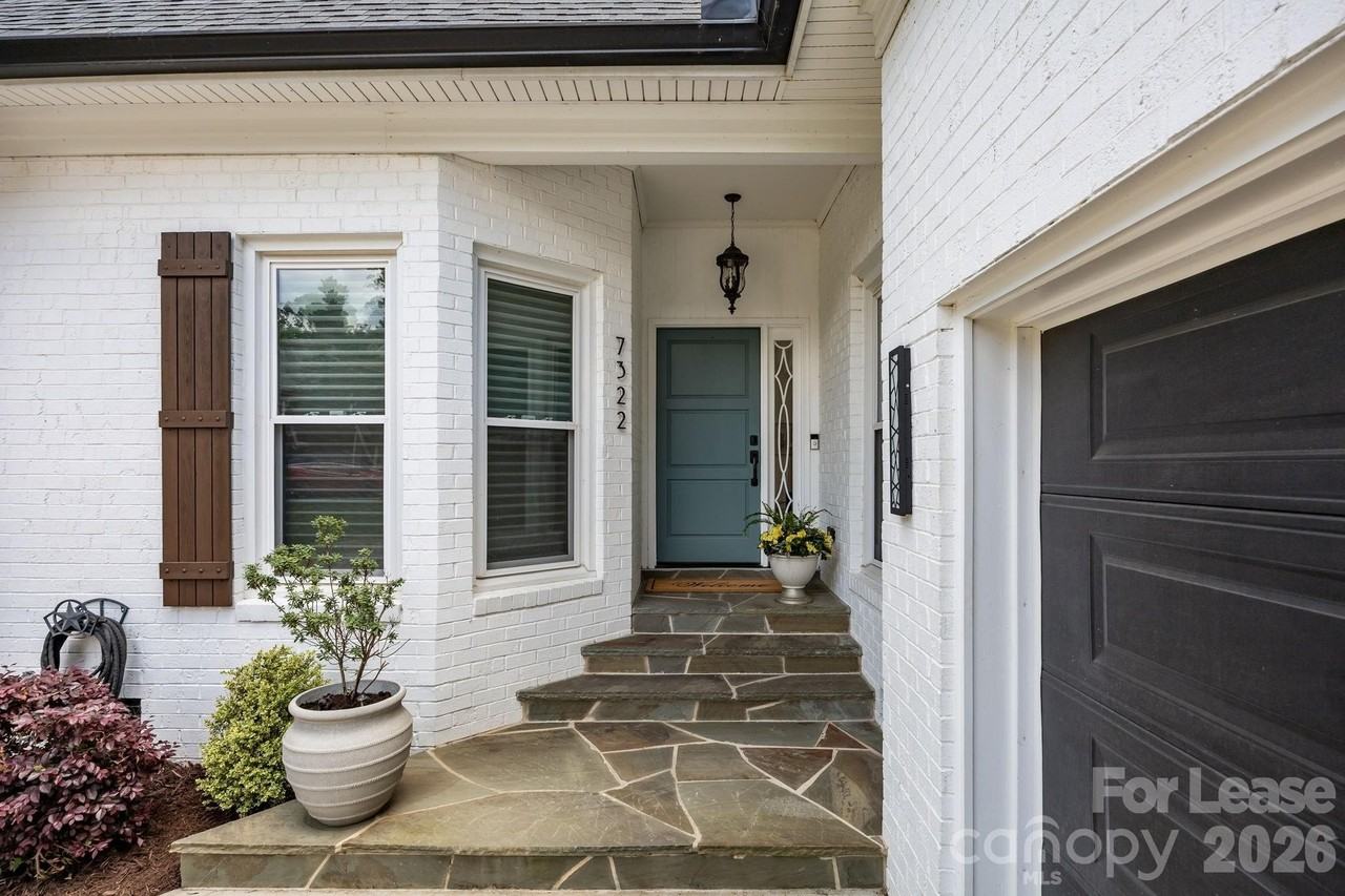 7322 Swansea Ln - Photo 4 of 41