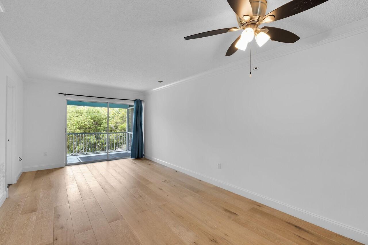 98402 Windward Ave #98402 - Photo 7 of 50