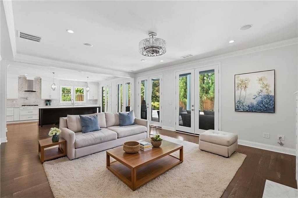 100 Cabots Cove Ct - Photo 3 of 50