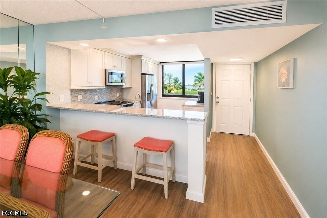 4203 Bay Beach Ln #3E - Photo 2 of 29