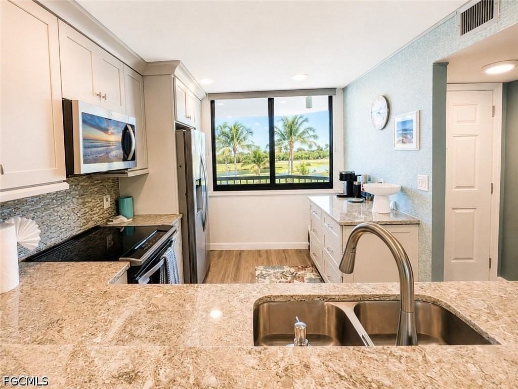 4203 Bay Beach Ln #3E - Photo 4 of 29