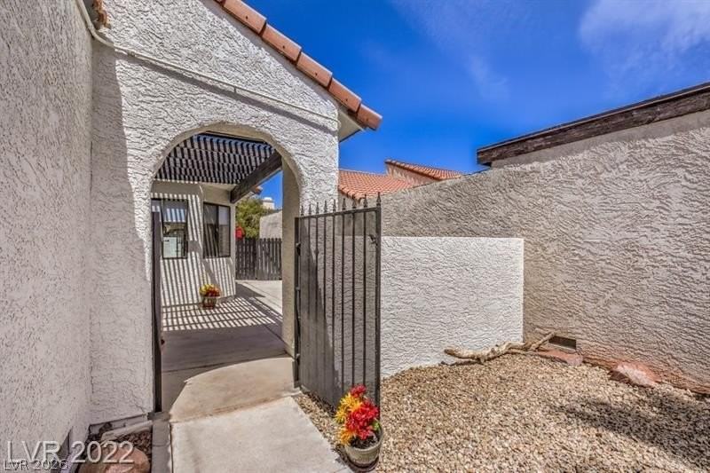 7716 Sparkle Ave - Photo 3 of 28