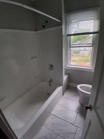 695 Algonquin St - Photo 5 of 14