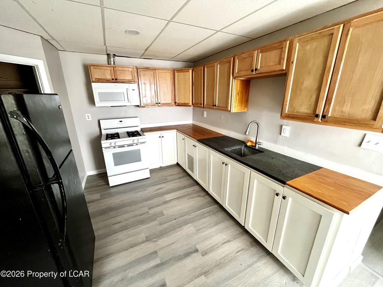 236 N Pennsylvania Ave - Photo 2 of 9