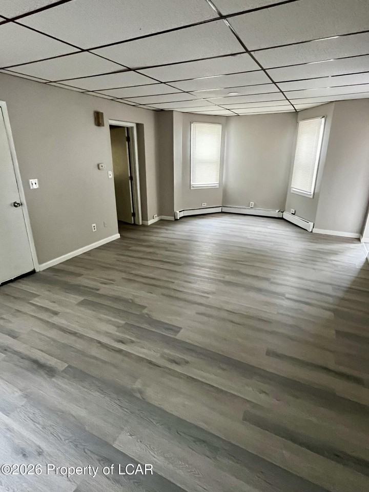 236 N Pennsylvania Ave - Photo 4 of 9